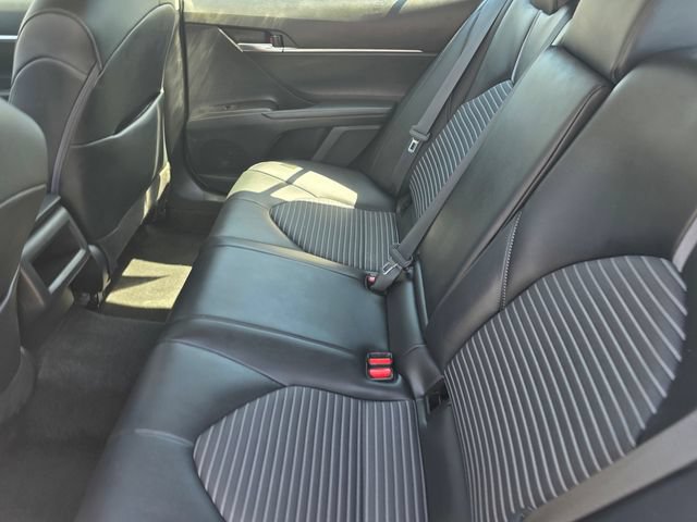 Used 2022 Toyota Camry SE FWD image 9