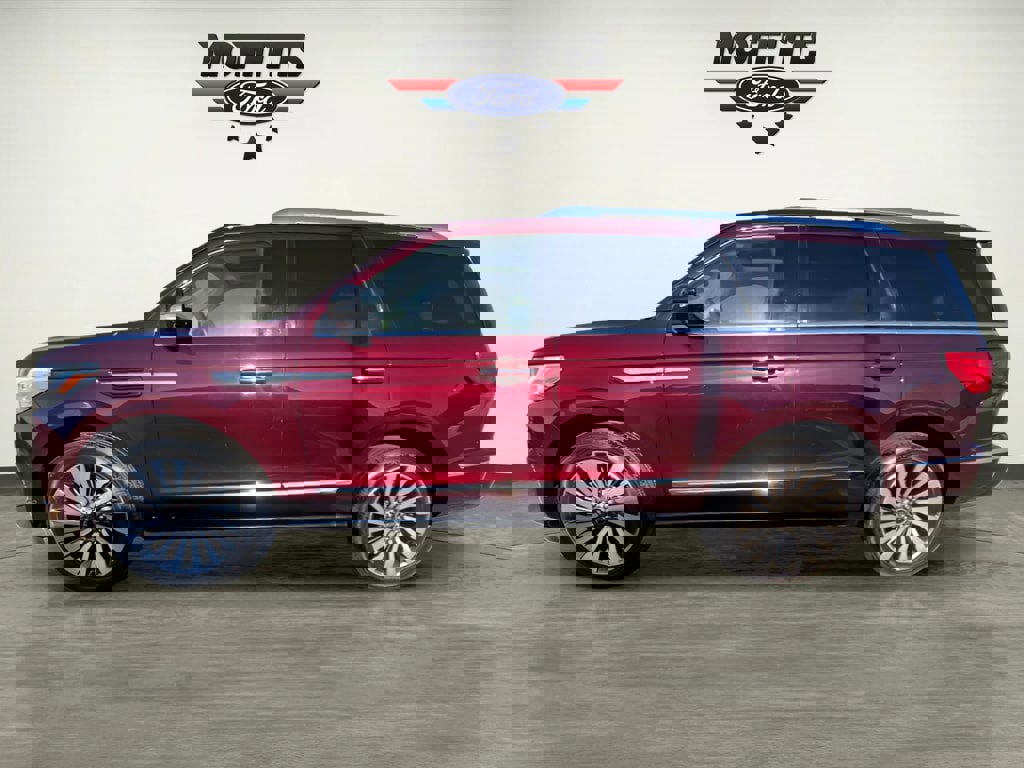 Used 2020 Lincoln Navigator Reserve w/ Luxury Package image 2