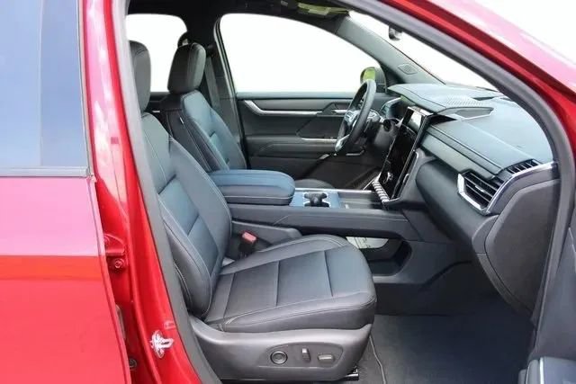 New 2025 GMC Acadia Elevation w/ Elevation Premium Package image 14