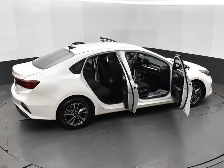 Used 2024 Kia Forte LXS FWD image 6