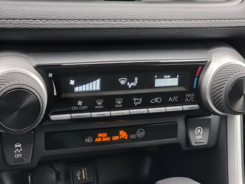 Used 2024 Toyota RAV4 LE image 30