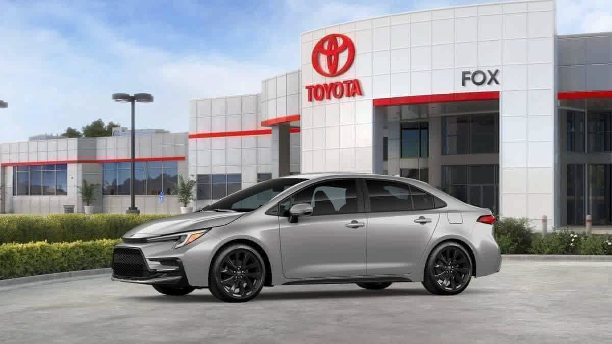 New 2026 Toyota Corolla SE w/ SE Package FWD image 3