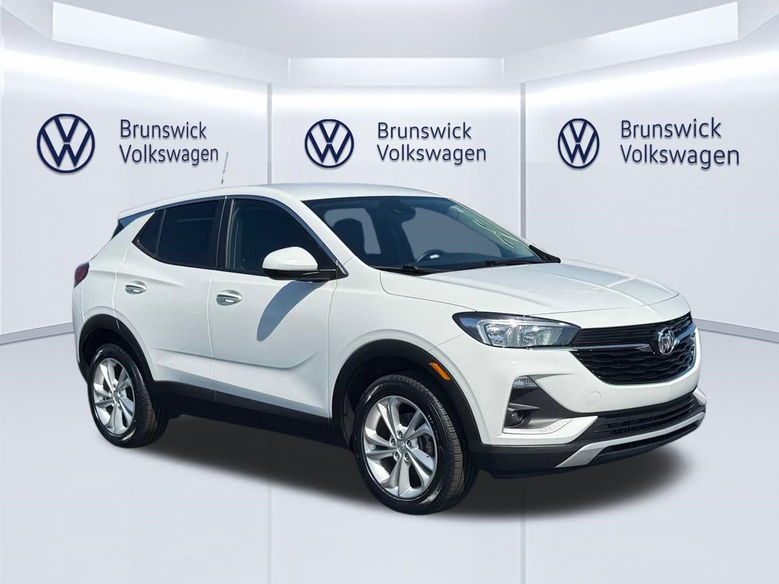 Used 2023 Buick Encore GX Preferred w/ Cold Weather Comfort Package AWD/4WD image 3