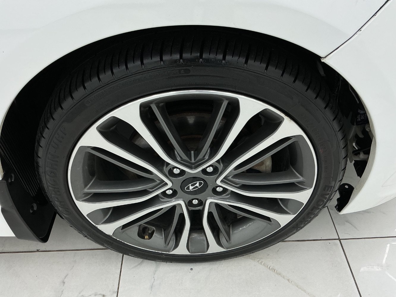Used 2016 Hyundai Veloster Turbo FWD image 41