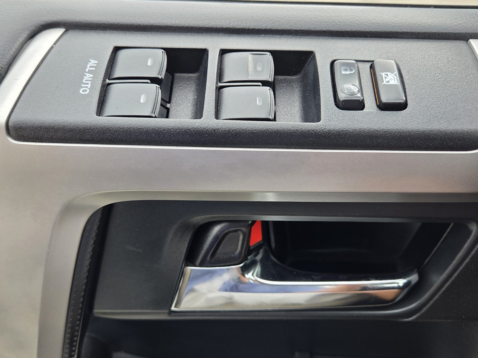 Used 2015 Toyota 4Runner Limited AWD/4WD image 14