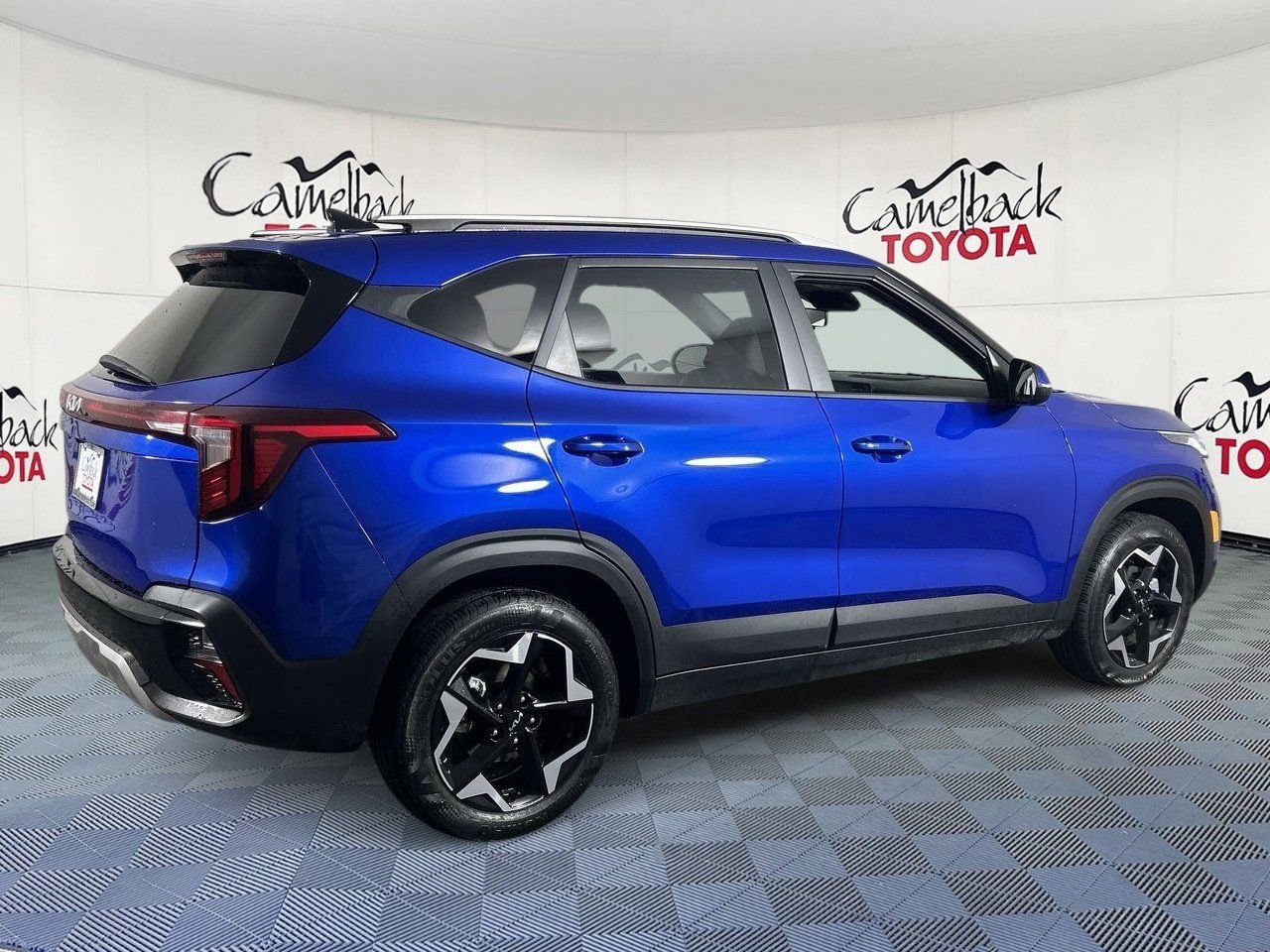 Used 2025 Kia Seltos S image 7