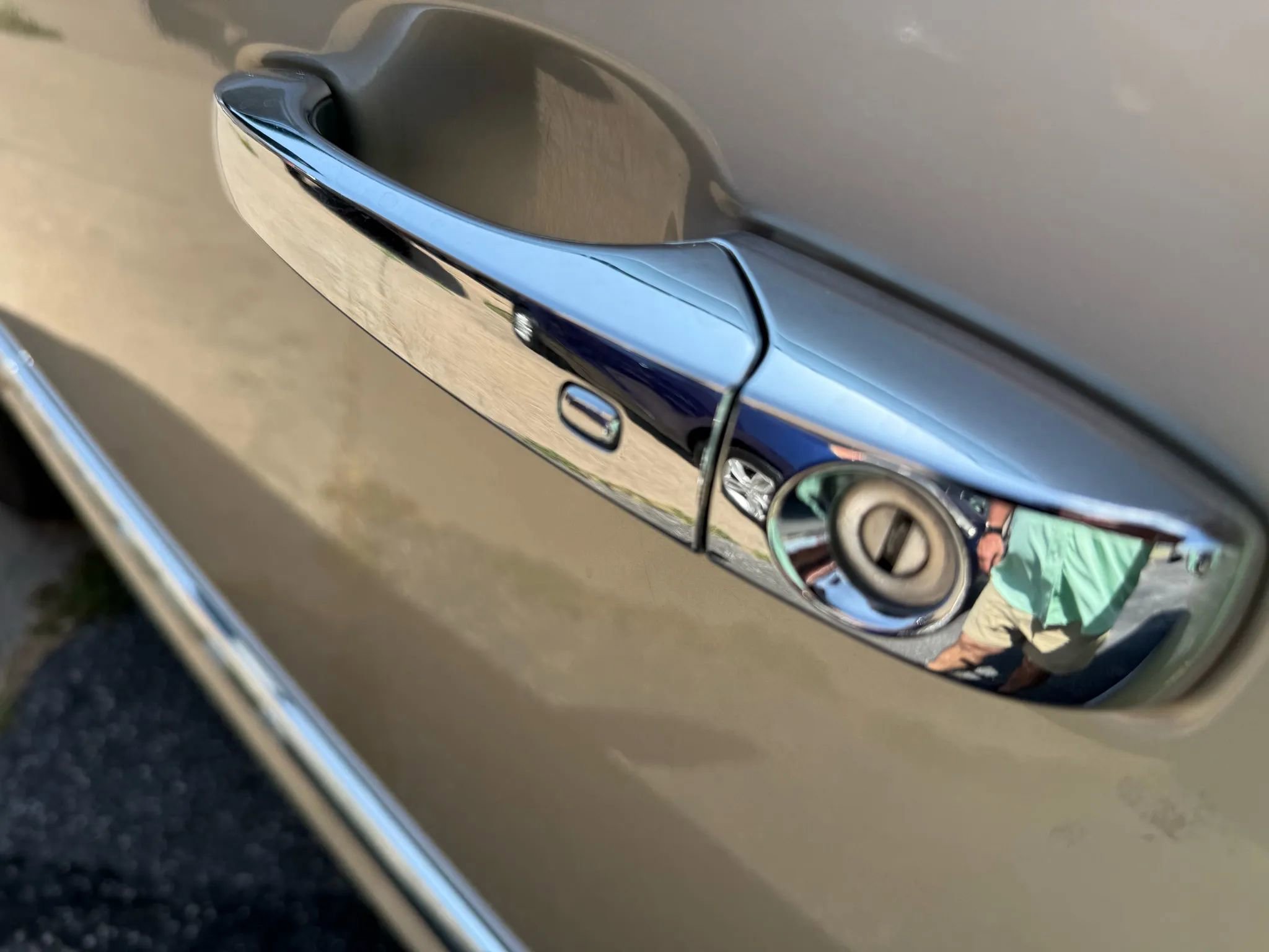 Used 2014 Chrysler Town & Country Touring-L w/ Driver Convenience Group image 8