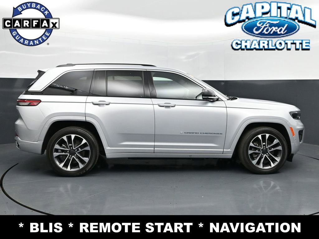 Used 2022 Jeep Grand Cherokee Overland w/ Advanced Protech Group III AWD/4WD image 8