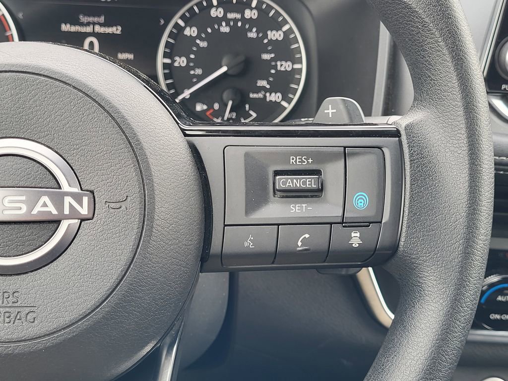 Used 2023 Nissan Rogue SV image 25