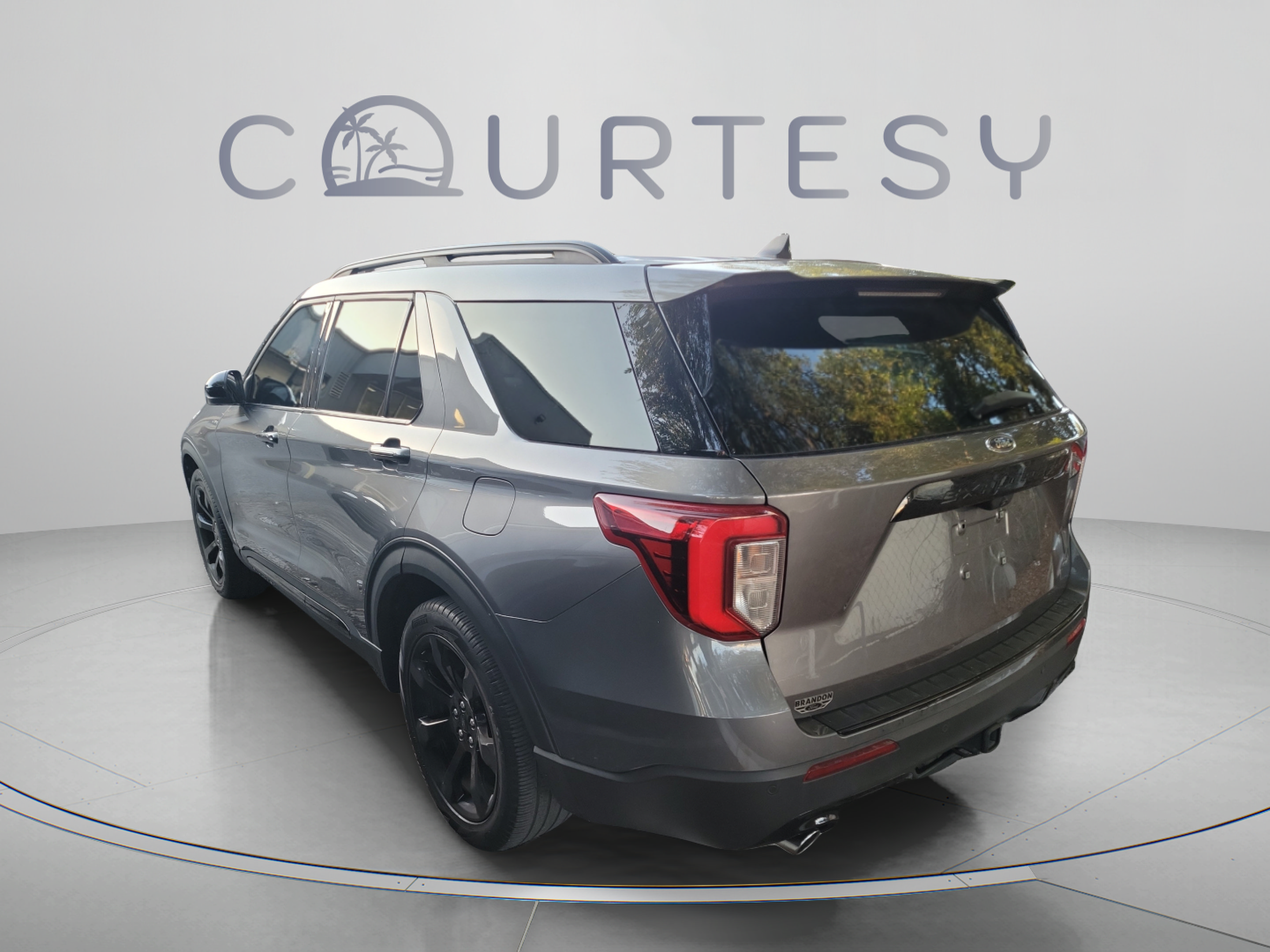 Used 2023 Ford Explorer ST-Line w/ Class IV Trailer Tow Package RWD image 5