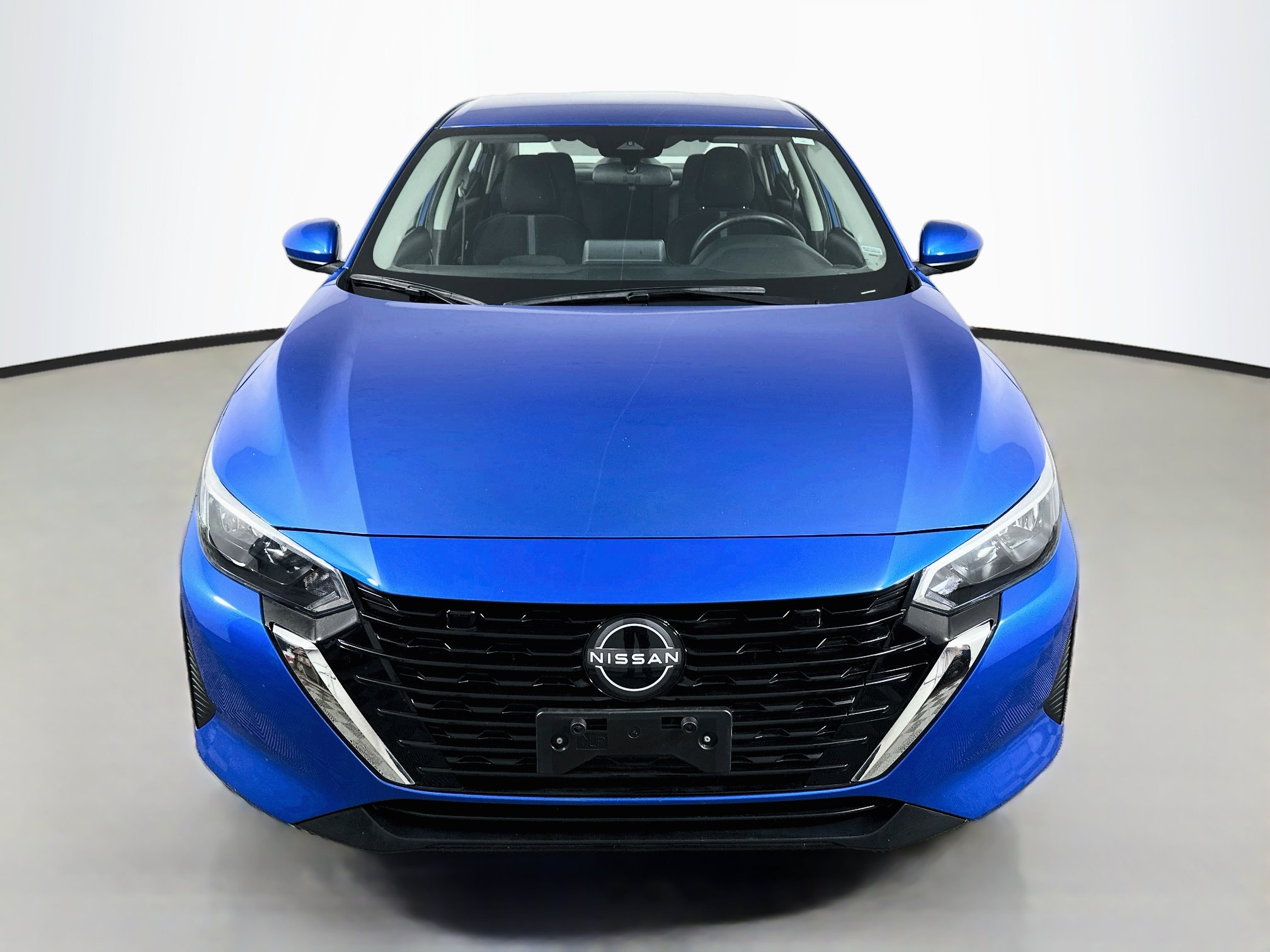 Used 2024 Nissan Sentra SV FWD image 2