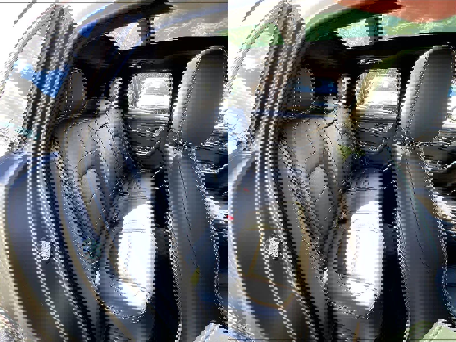 Used 2025 Jaguar F-PACE R-Dynamic S image 28