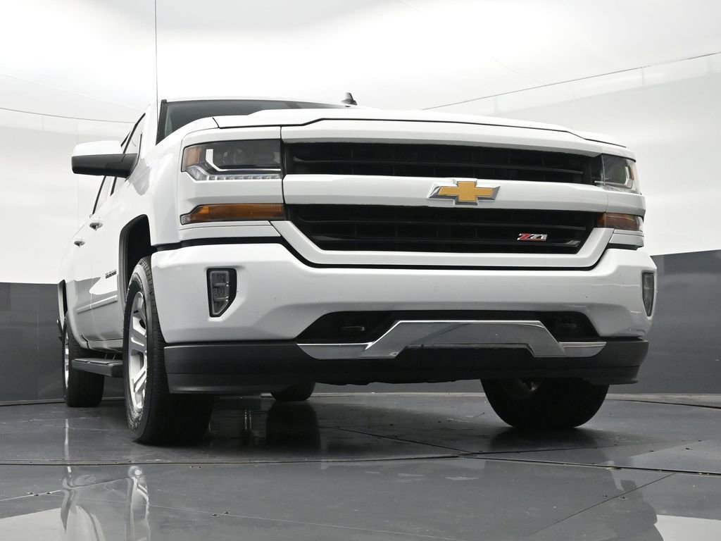 Used 2018 Chevrolet Silverado 1500 LT w/ All Star Edition image 29