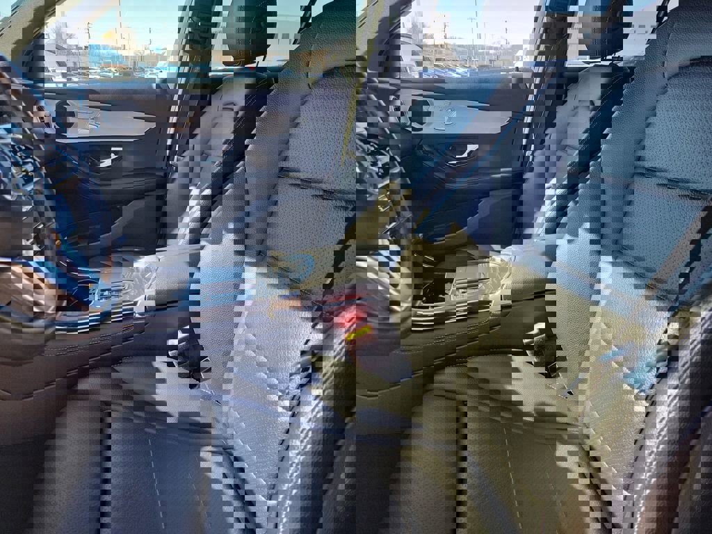 Used 2021 Mercedes-Benz GLC 300 4MATIC image 20