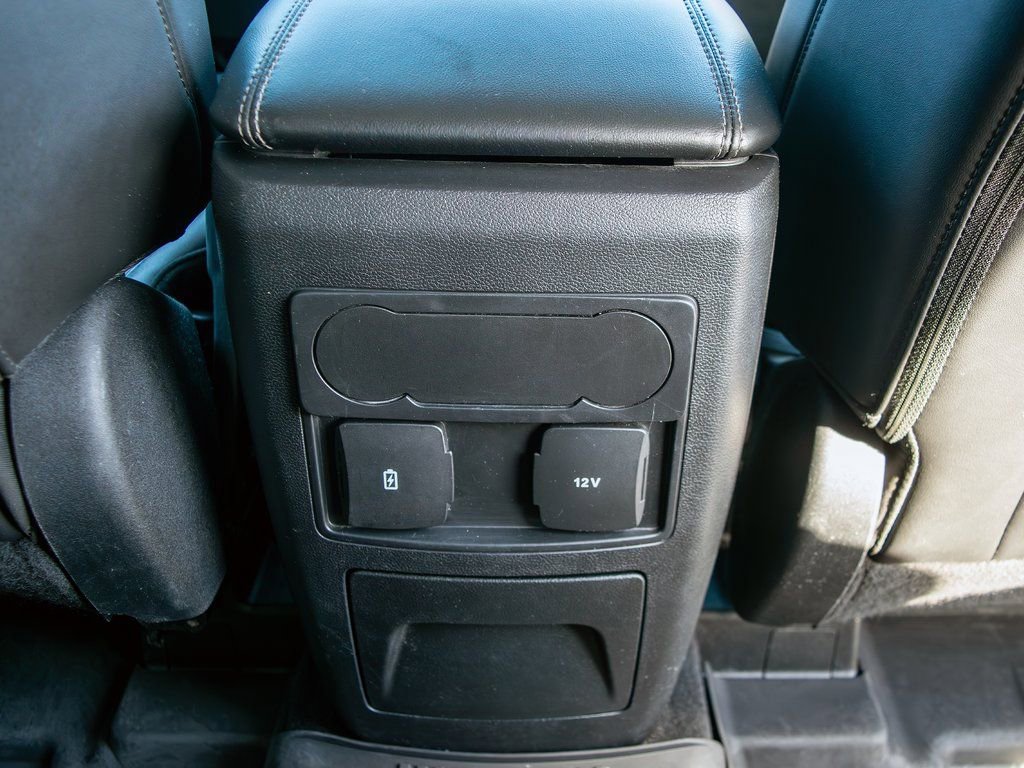 Used 2022 Ford Explorer XLT image 35