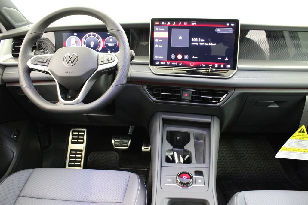 New 2026 Volkswagen Tiguan SE R-Line FWD image 9