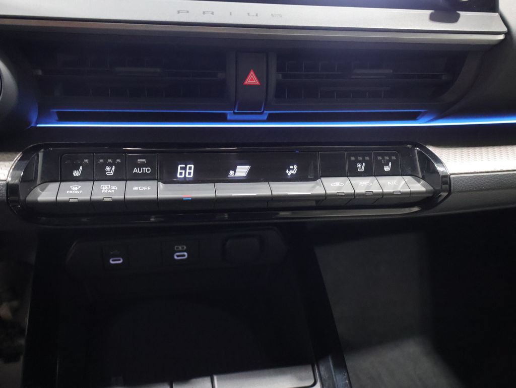 Used 2024 Toyota Prius Limited w/ Limited Premium Package FWD image 30