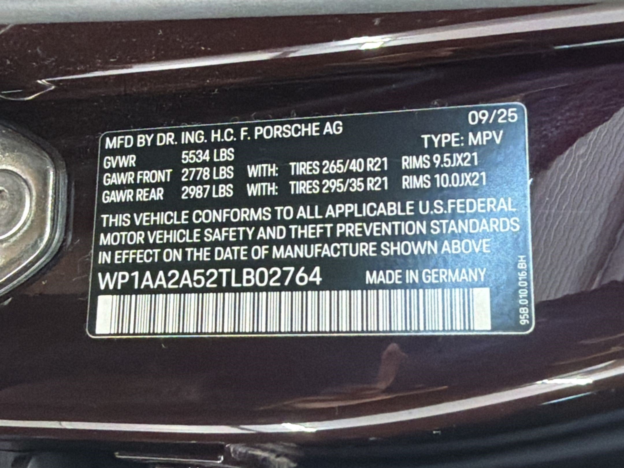 Used 2026 Porsche Macan AWD/4WD image 23