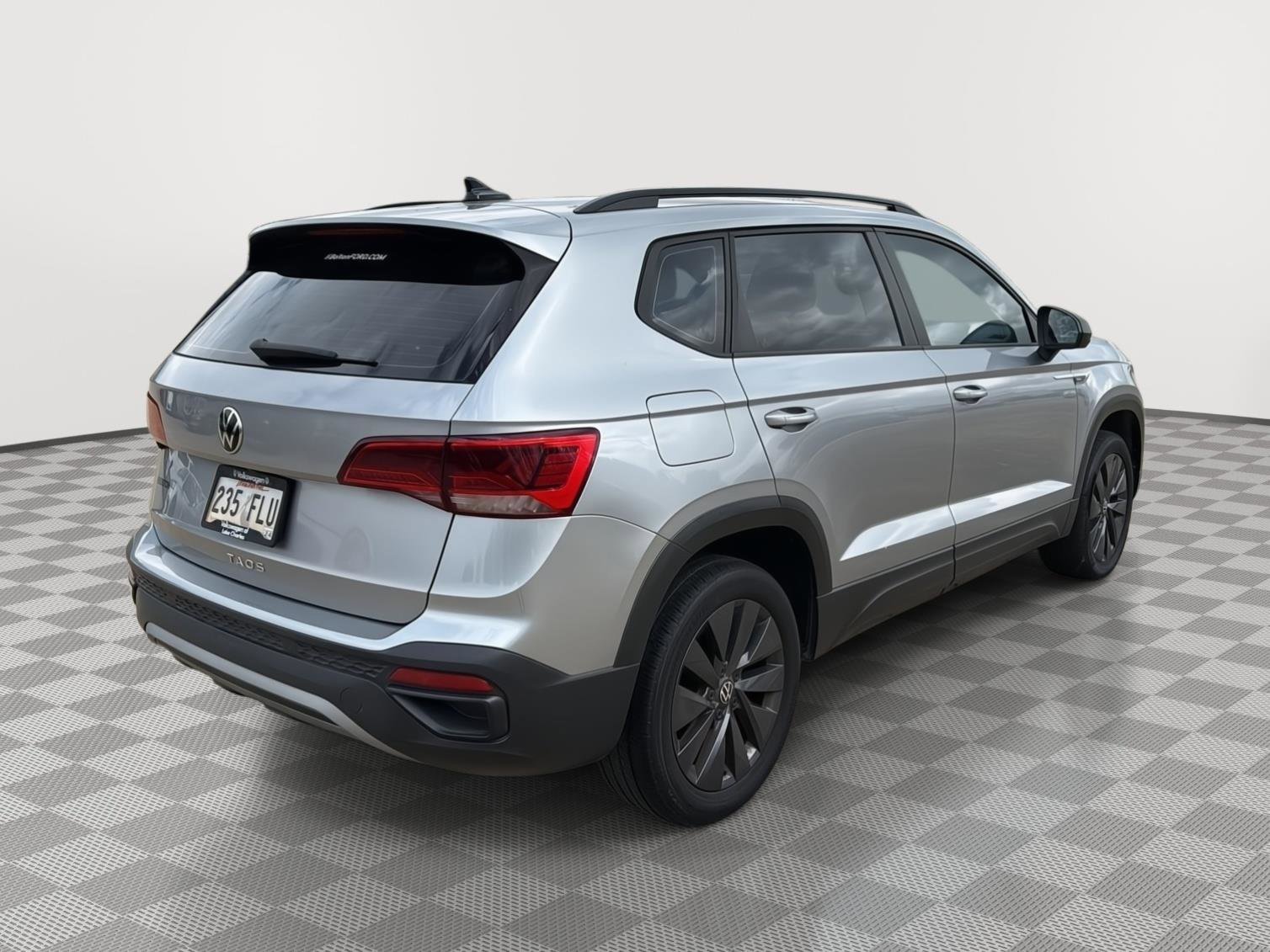 Used 2023 Volkswagen Taos S image 5