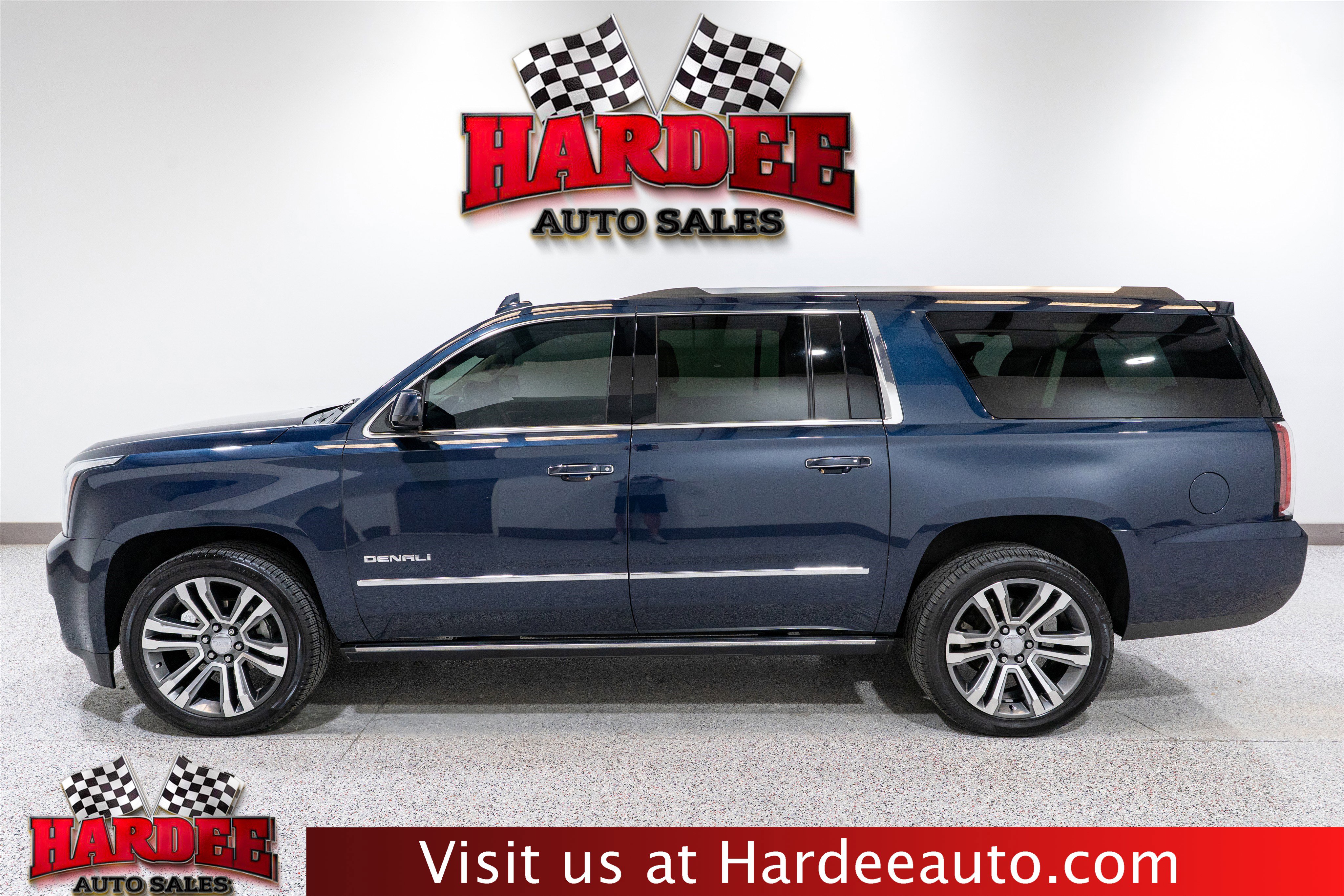 Used 2019 GMC Yukon XL Denali w/ Denali Ultimate Package RWD image 1