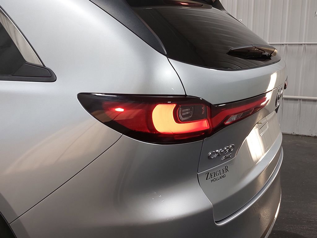 Used 2024 MAZDA CX-90 Plug-In Hybrid w/ Premium Pkg image 39