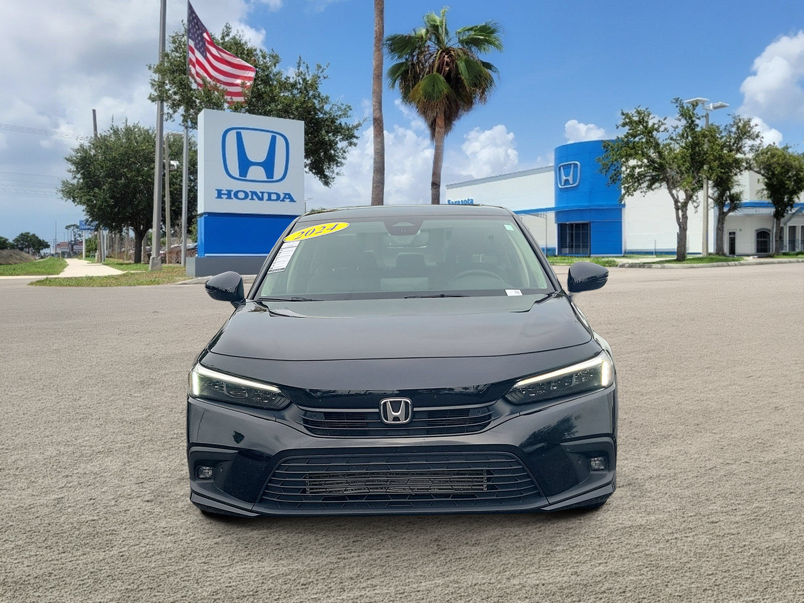 Used 2024 Honda Civic Touring image 2
