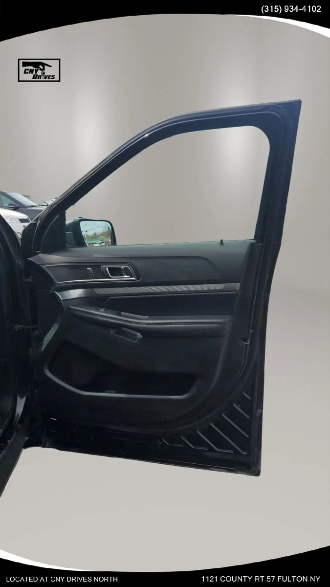 Used 2019 Ford Explorer XLT w/ Equipment Group 201A AWD/4WD image 14