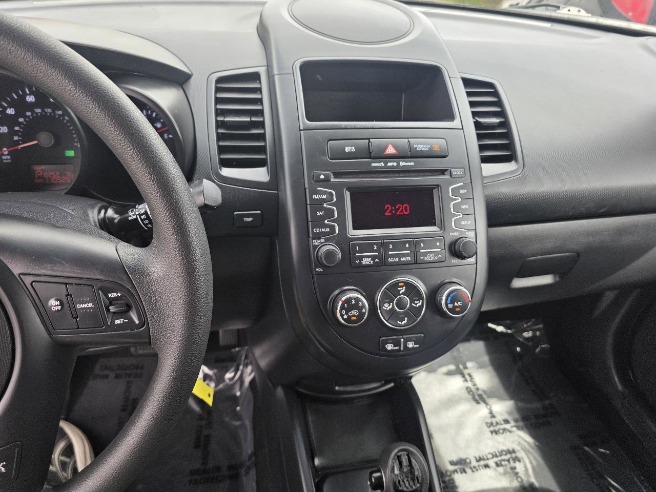 Used 2013 Kia Soul FWD image 11