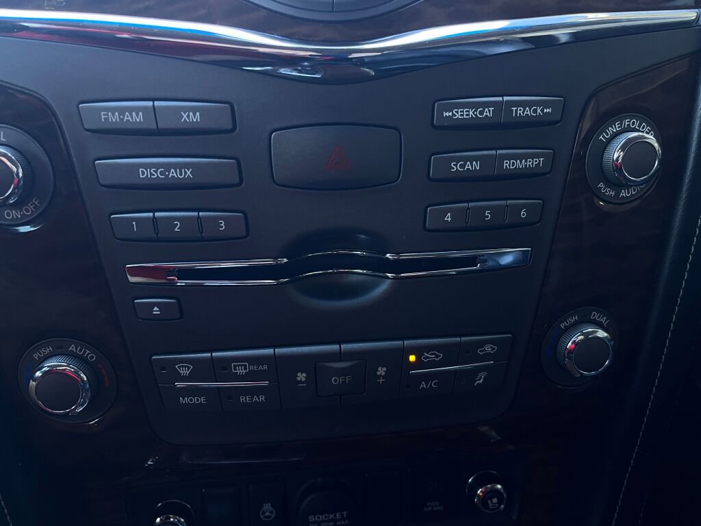 Used 2017 Nissan Armada Platinum image 17