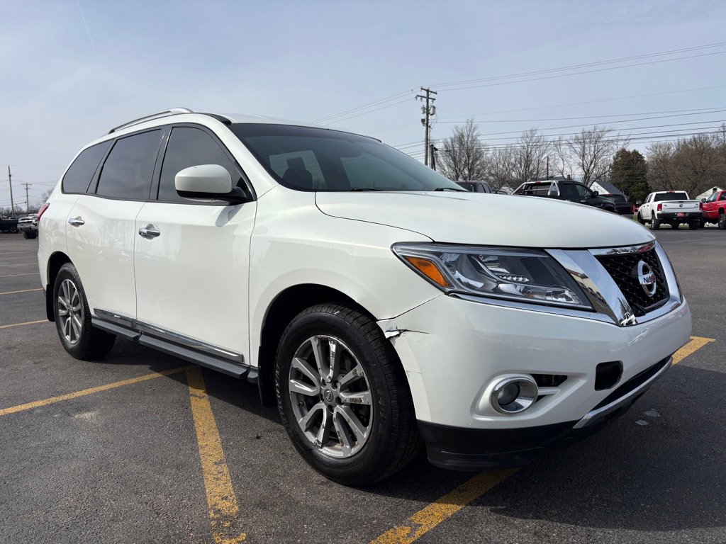 Used 2013 Nissan Pathfinder SL w/ Trailer Tow Pkg AWD/4WD image 4