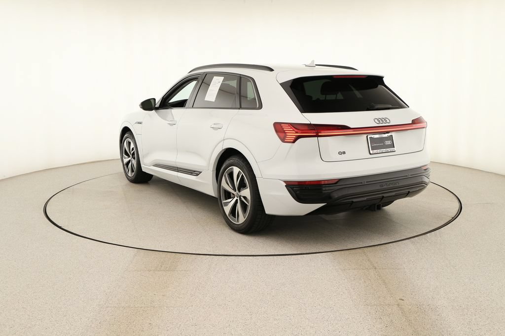 Certified 2024 Audi Q8 e-tron Premium AWD/4WD image 4