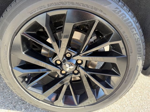 Used 2023 Mitsubishi Outlander SE Black Edition image 31