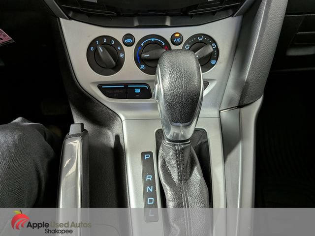 Used 2014 Ford Focus SE w/ SE Winter Package FWD image 19