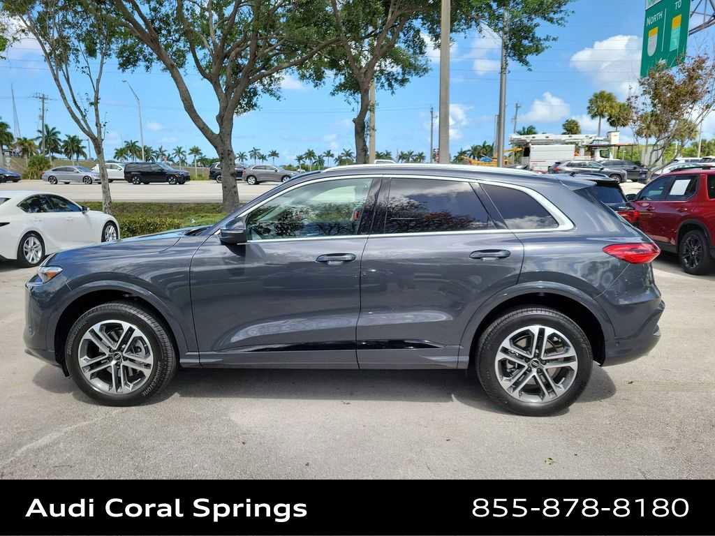 Certified 2025 Audi Q5 Premium w/ Convenience Package image 11