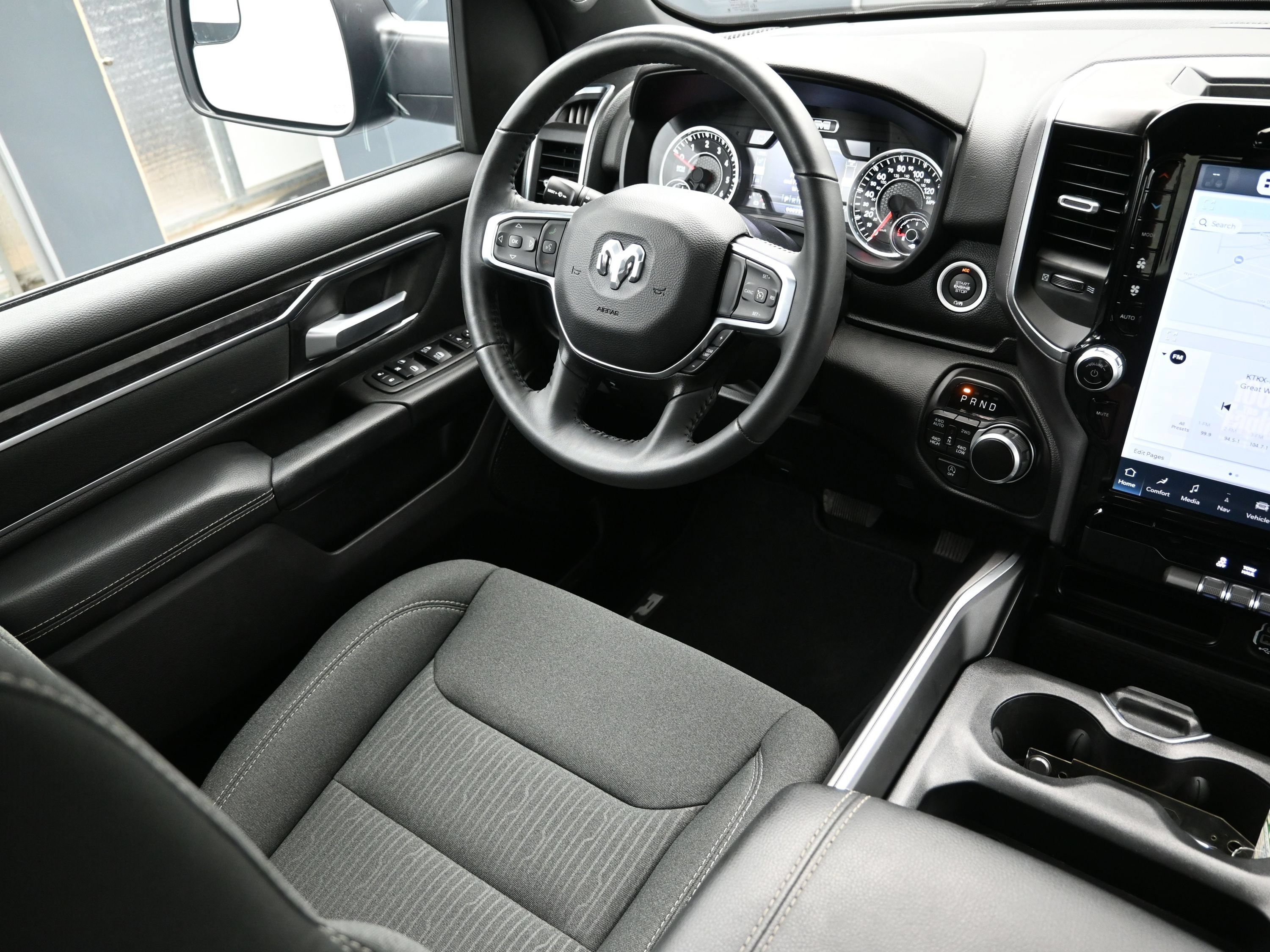 Used 2024 RAM 1500 Big Horn AWD/4WD image 24