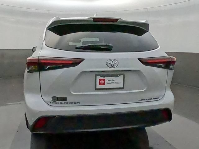 Certified 2025 Toyota Highlander Limited AWD/4WD image 6