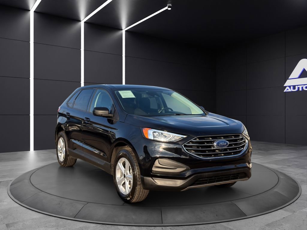 Used 2024 Ford Edge SE image 3