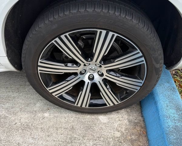 Used 2023 Volvo XC90 B6 Ultimate w/ Protection Package Premier image 11