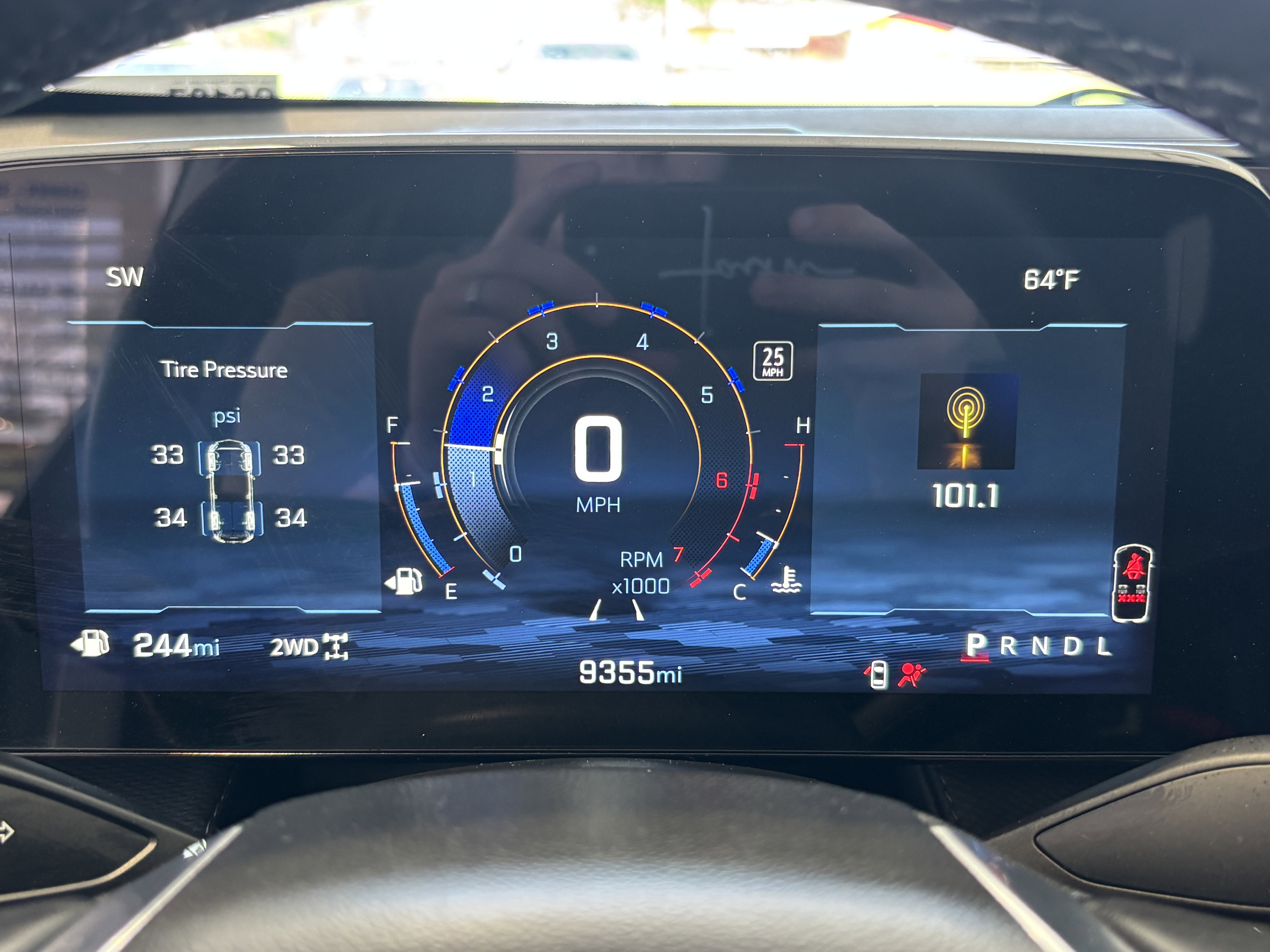 Used 2025 Chevrolet Equinox LT w/ Convenience Package II AWD/4WD image 8