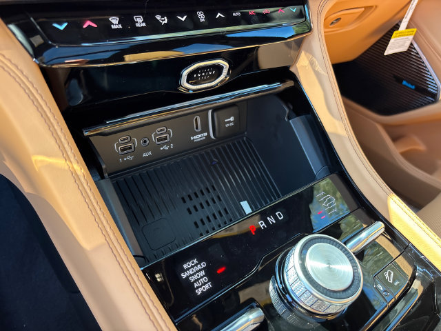 New 2027 Jeep Grand Cherokee Summit AWD/4WD image 25