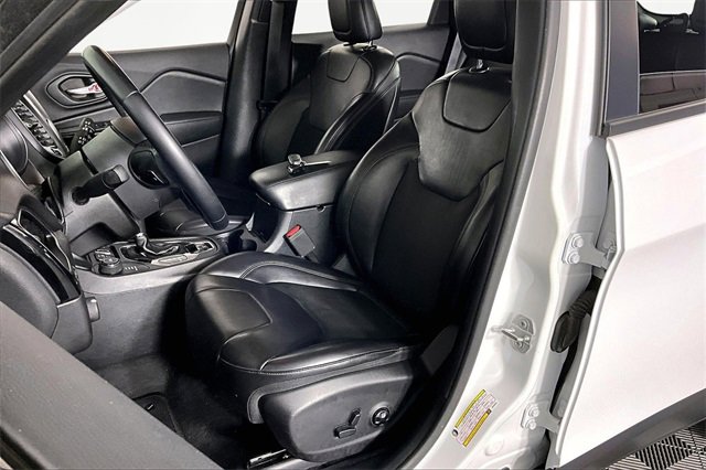 Used 2019 Jeep Cherokee Latitude Plus image 21