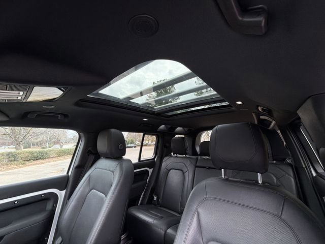 Used 2023 Land Rover Defender 110 S image 22