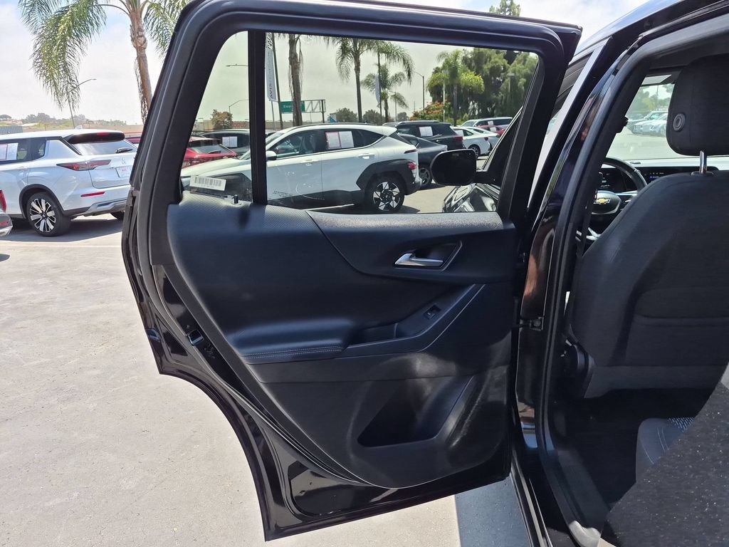 Used 2025 Chevrolet Equinox LT AWD/4WD image 27