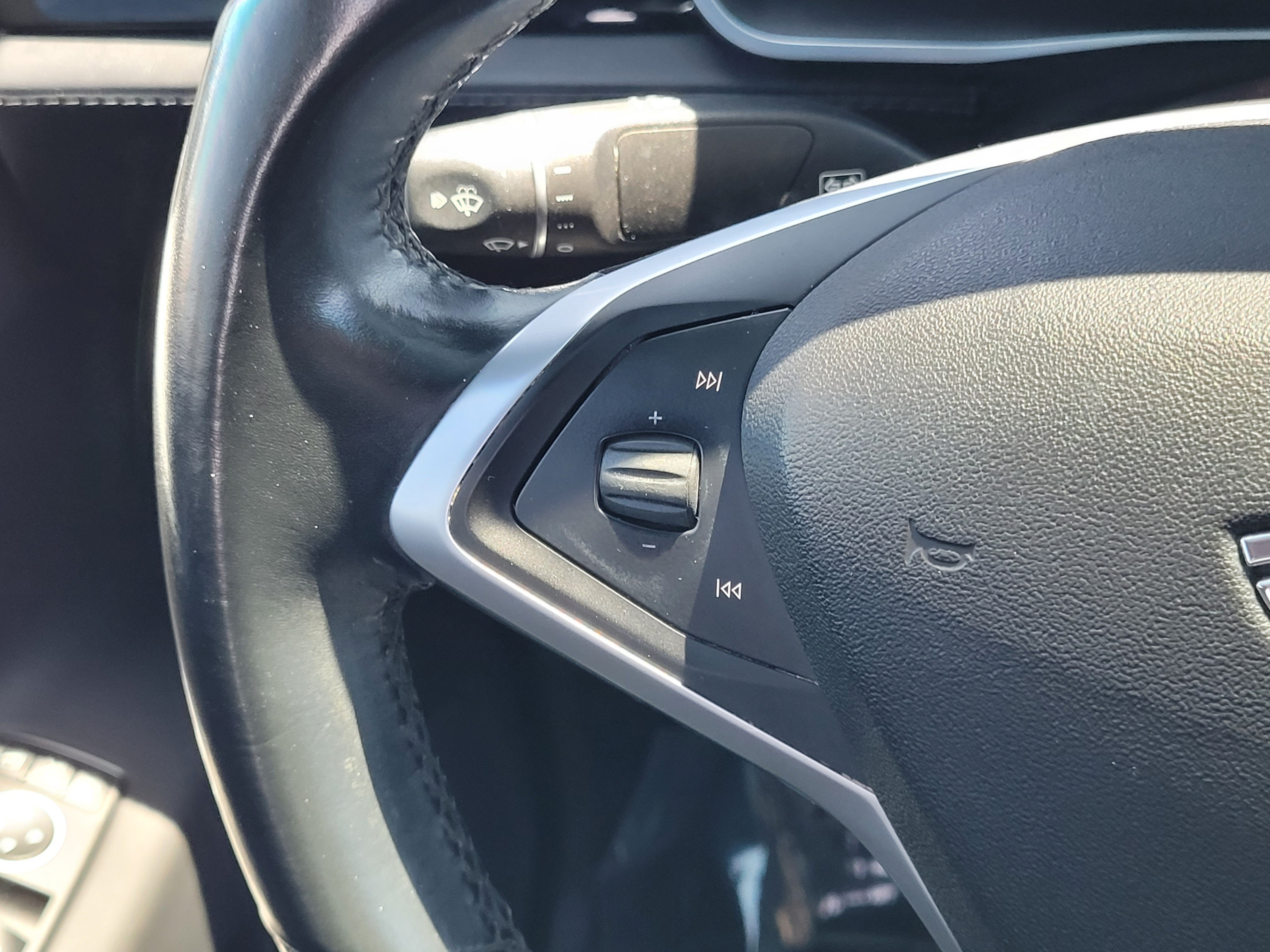 Used 2017 Tesla Model X 75D AWD/4WD image 14