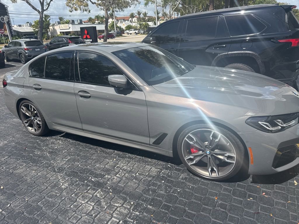 Used 2021 BMW M550i xDrive w/ Executive Package image 6