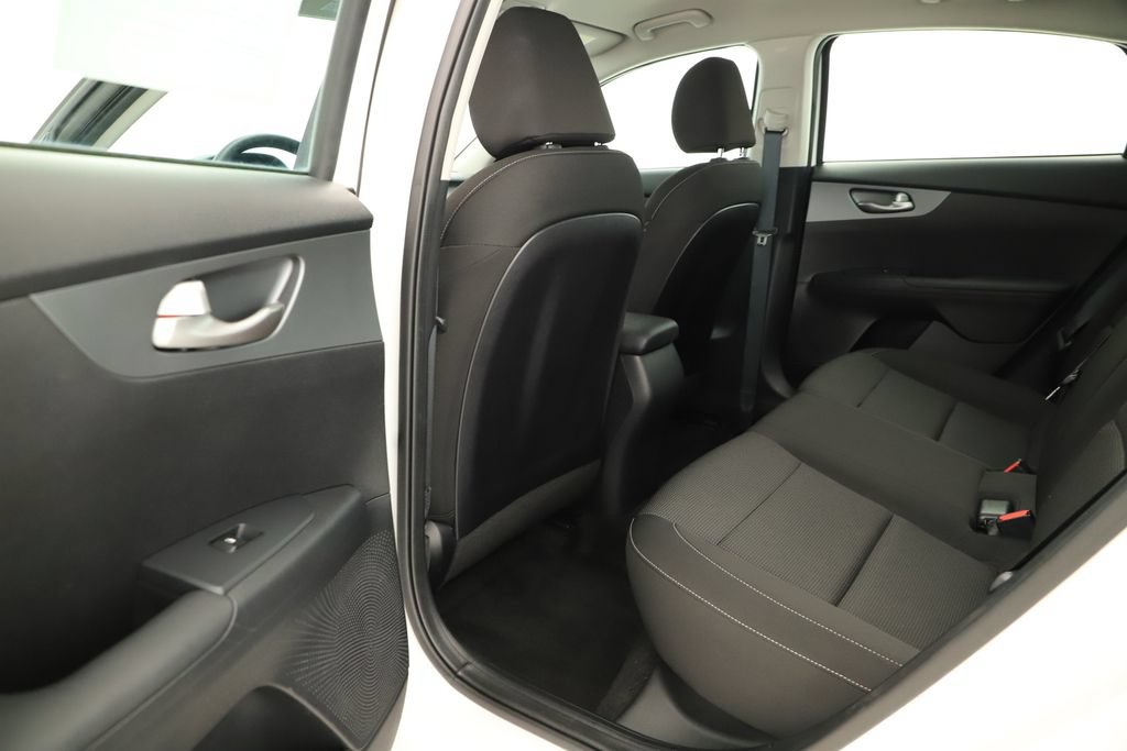 Used 2020 Kia Forte LXS FWD image 29