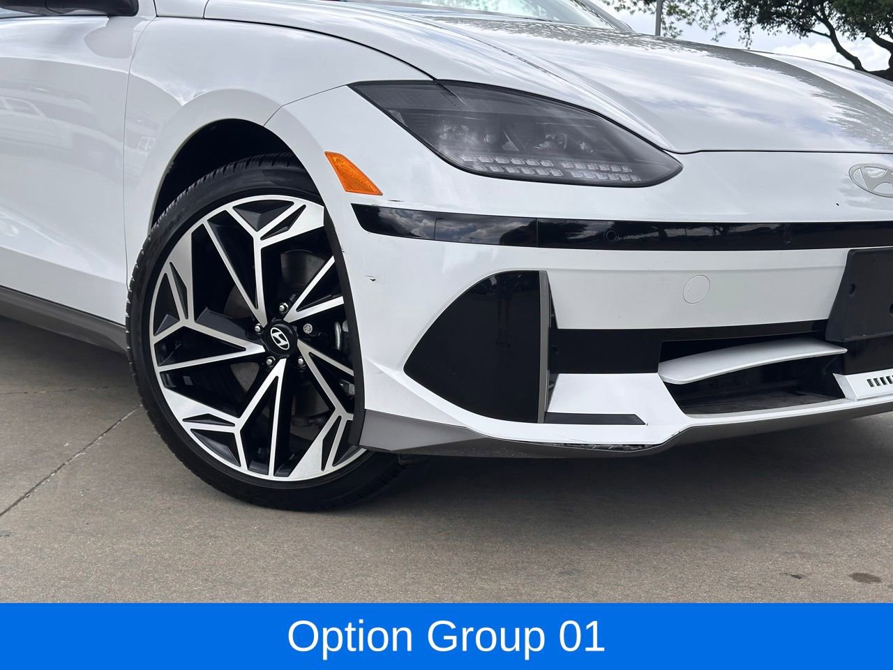Used 2025 Hyundai Ioniq 6 SEL RWD image 2