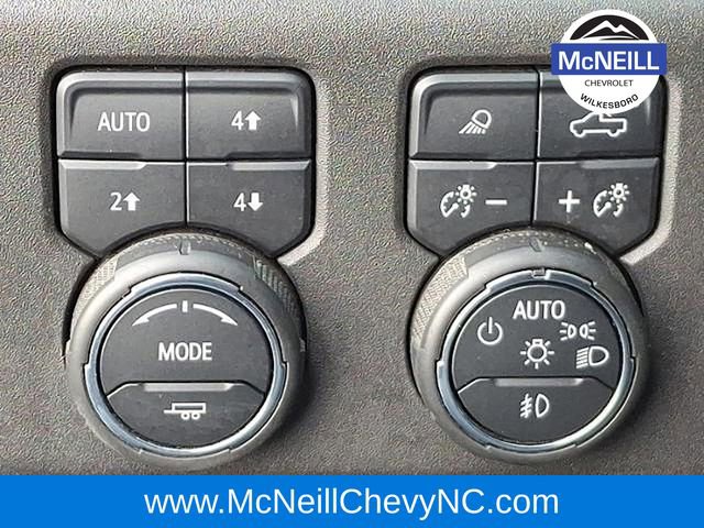 Used 2023 Chevrolet Silverado 1500 ZR2 image 25