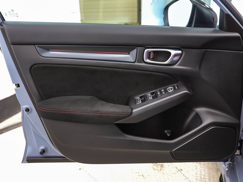 Used 2025 Honda Civic Type R image 9