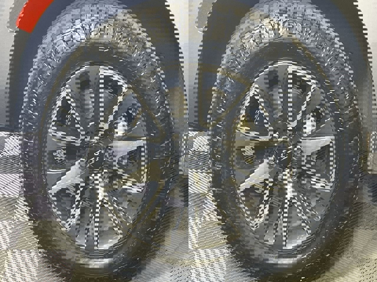 Used 2022 Chevrolet Suburban Z71 w/ Luxury Package image 9